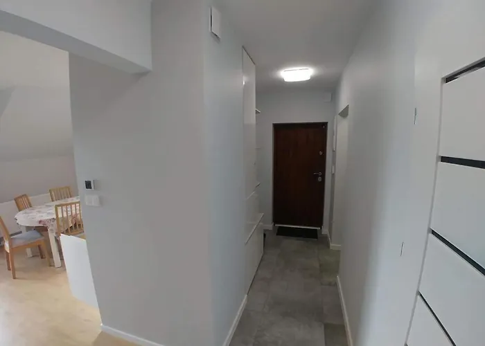 Dorota Z Garazem Apartment *